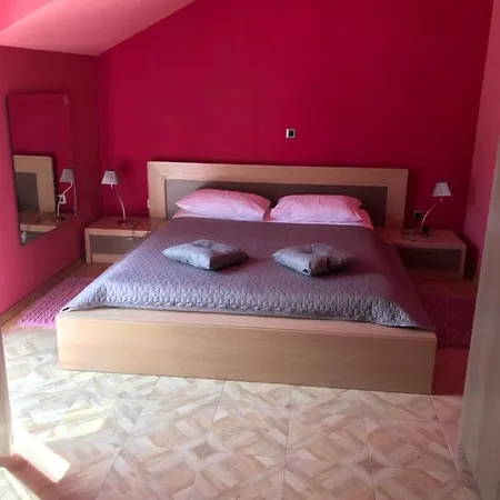 Apartment Renata *