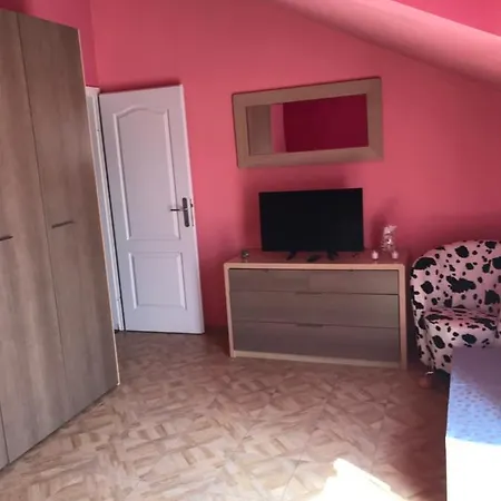 Renata Apartment *