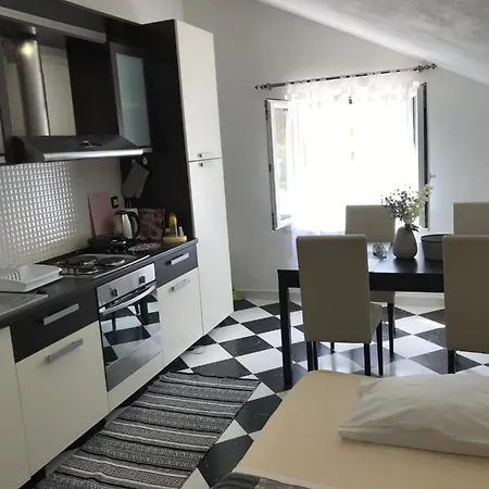 Renata Apartment Pucisca