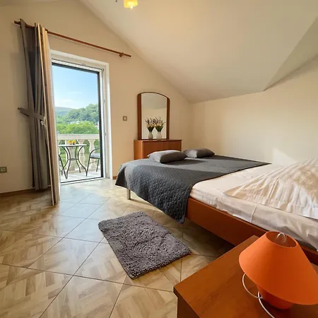 Renata Appartement Pucisca