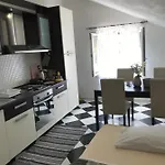 Renata Apartment Pucisca