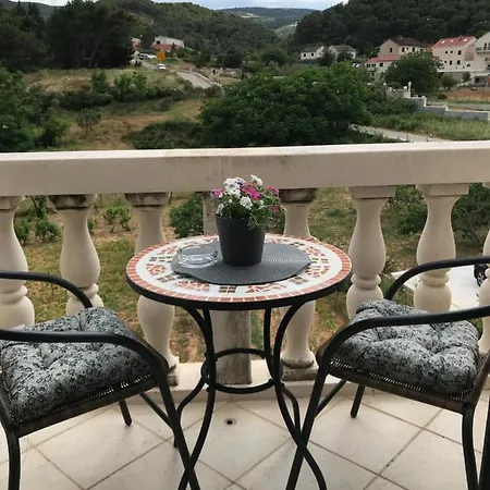 Renata *